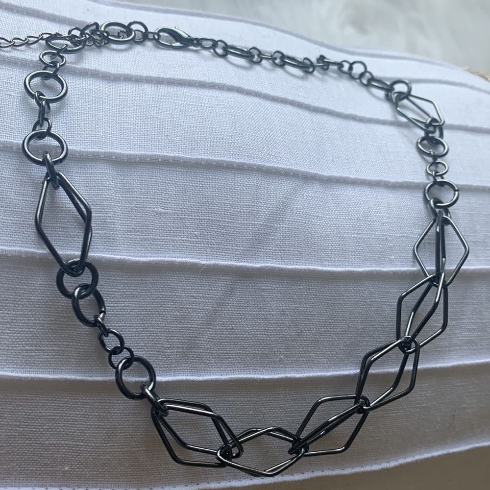 Modern necklace - Picture 3 of 4